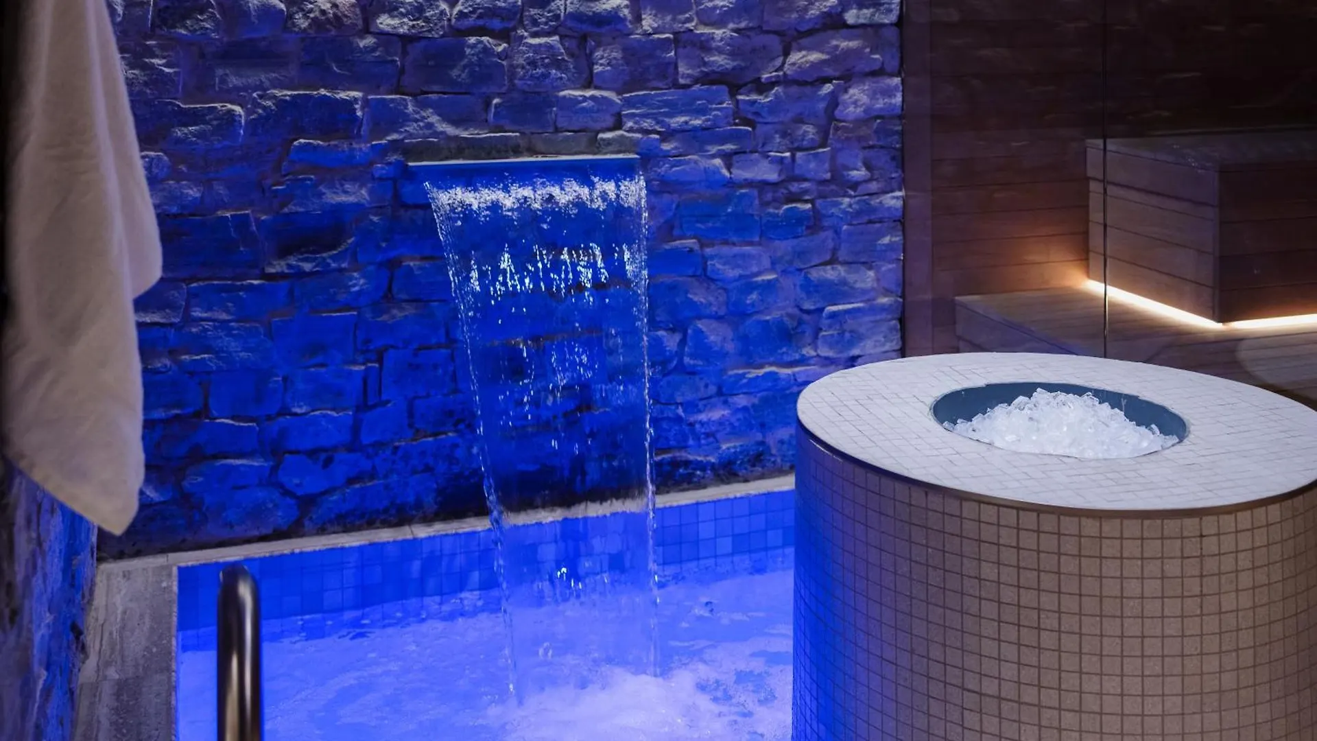Hotel & Spa Carre Saint-Louis Montreal Inn