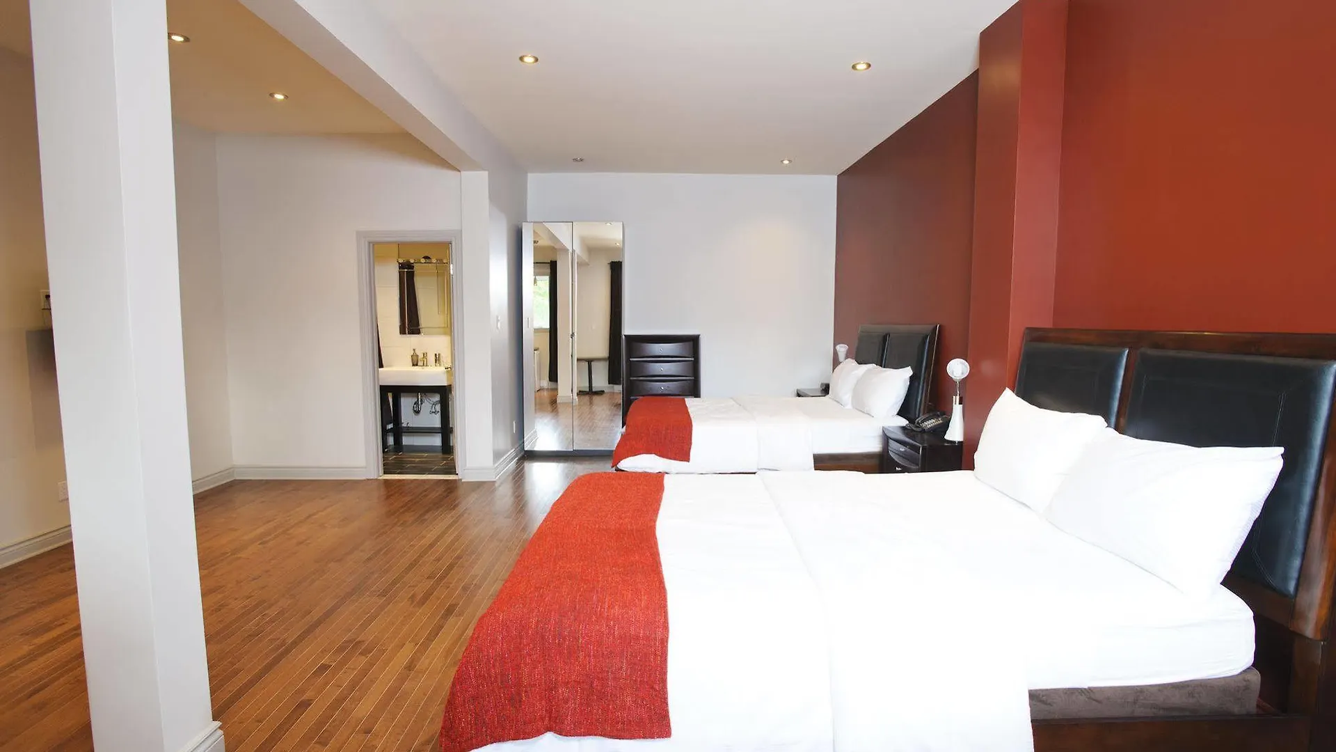 Hotel & Spa Carre Saint-Louis Montreal Inn